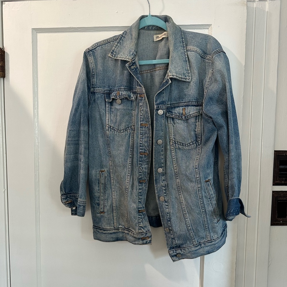 Madewell denim jacket - size large